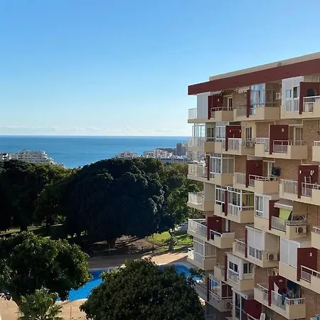 Style & Comfort In - Pool Available Seasonally Appartement *